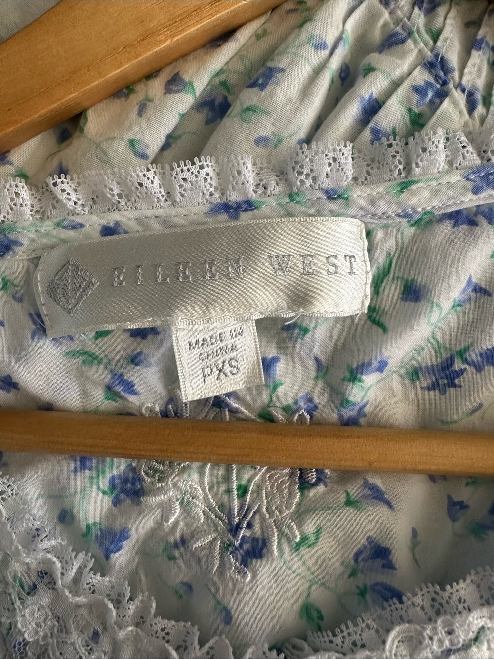 Eileen West Nightgown & Robe Set - Blue Floral Cotton - XS - Picture 9 of 11